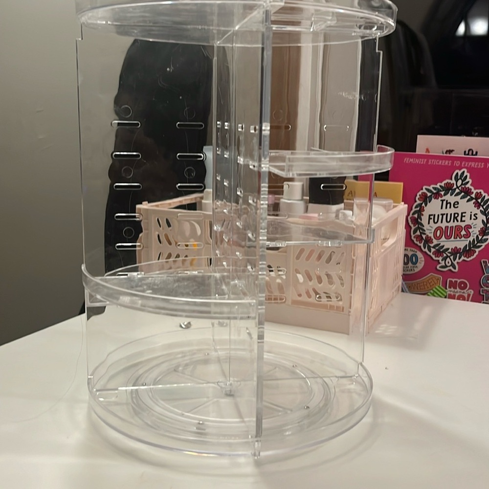 SUPER CUTE AND TRENDY COSMETICS ROTATING ACRYLIC ORGANIZER
